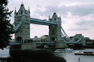 crn2003_209_london_tower_bridge