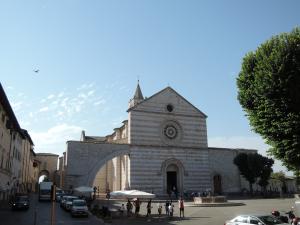 Centro Italia 2021 135 Assisi Basilica-di-Santa-Chiara