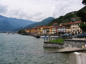 Lago_di_Como_Domaso_2007_lungolago        